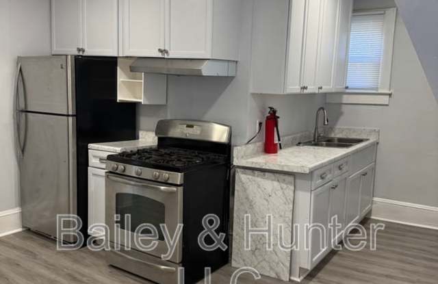 1587 Olympian Circle SW