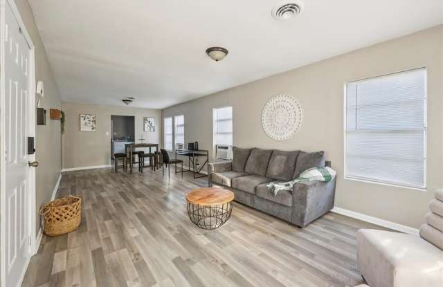 Photo of 1010 West Drive