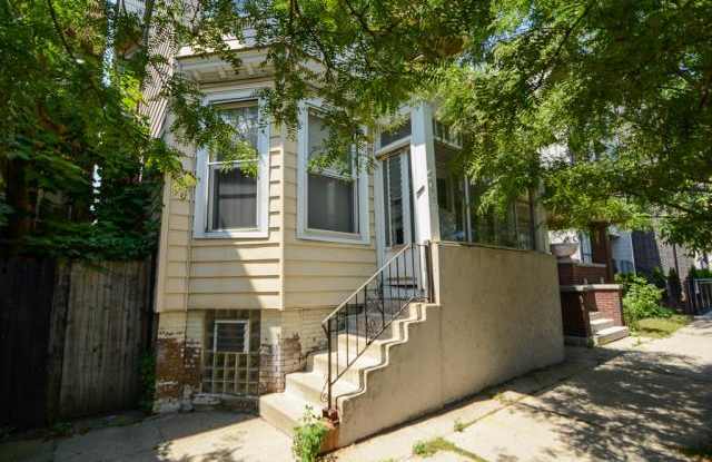 5640 Ashland - 5640 North Ashland Avenue, Chicago, IL 60660