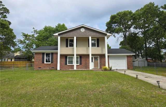 Photo of Conveniently located 3 bedroom!