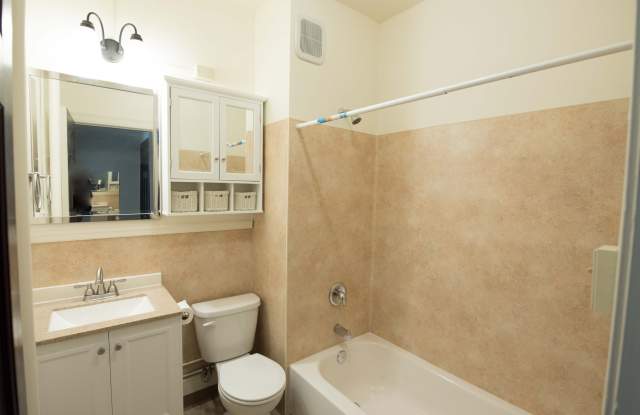 419 Queen Anne Avenue