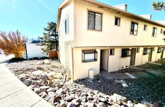 4985 W 7th St APT 18