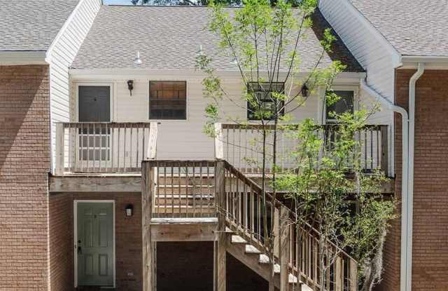 1103 Greentree Court - B