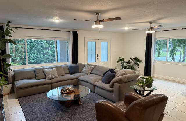 5870 North Courtenay Parkway