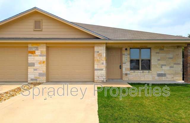 1513 Brady Way