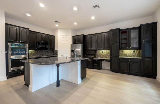 11213 NW 71st Terrace, Doral, FL 33178 - 3788