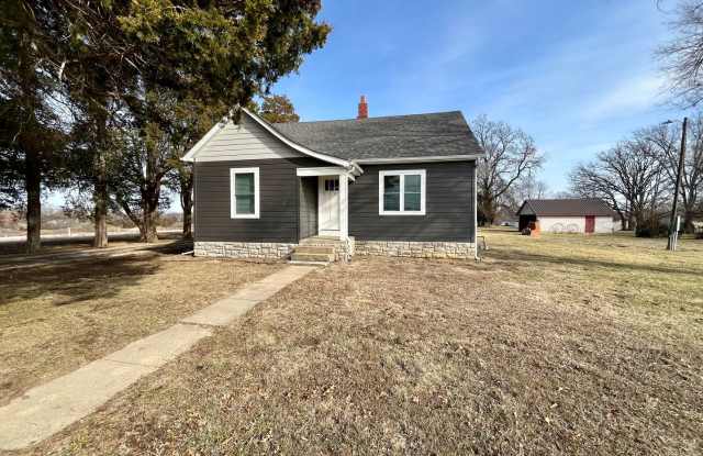 3 Bed | 1 Bath | House | 2.5 Acres