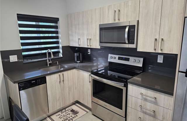 Photo of 2228 N 19th Ave