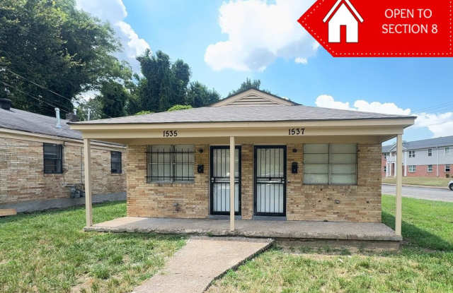 Charming Midtown 2 Bedroom - 1 Bath | Freshly Updated | Open to Section 8