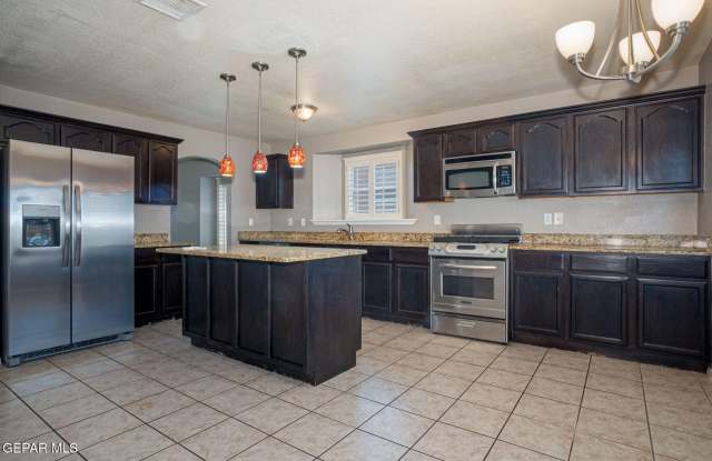 1913 SUN CHARIOT Street