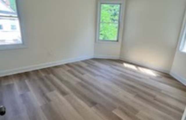 165 North 14th Street - Second floor