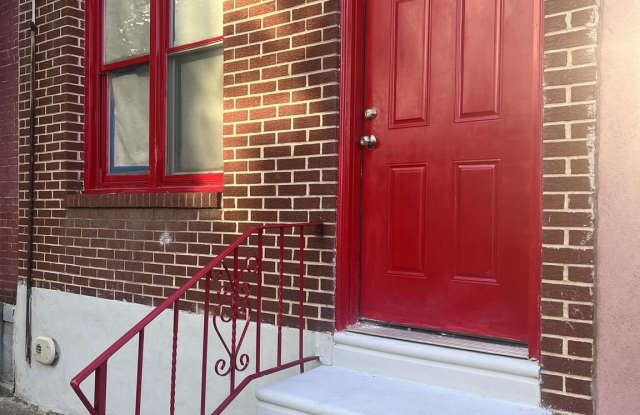 1558 N RANDOLPH STREET