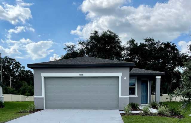 Photo of Available NOW! VERY well maintained 4/2 in Monroe Meadows / Wesley Chapel!