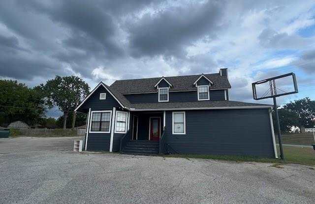 Photo of 101 W US Highway 69