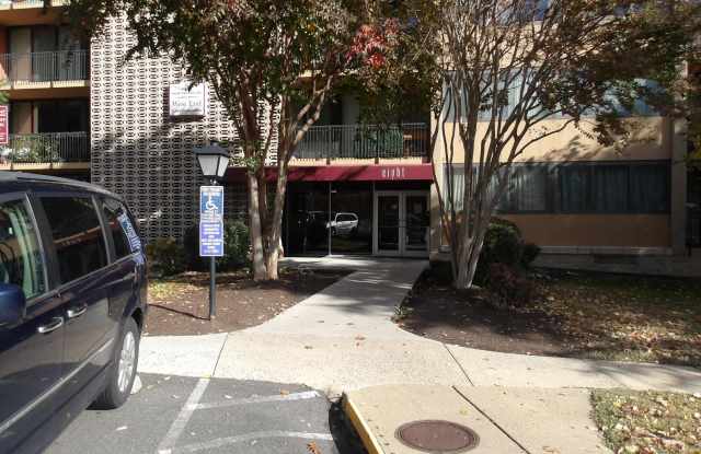 Photo of 8 S VAN DORN Street unit: 201Alexandria