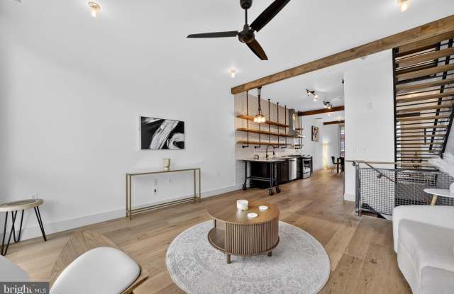 774 GIRARD Street NW unit: 2W