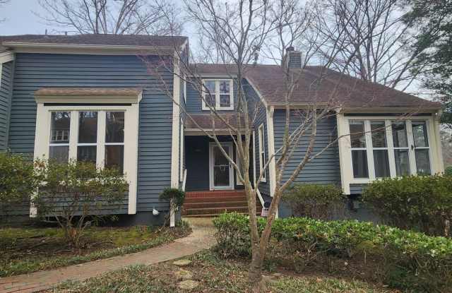 Beautiful End unit Townhome for rent