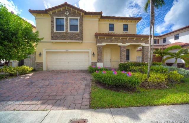 9964 NW 87th Terrace - 9964 Northwest 87th Terrace, Doral, FL 33178