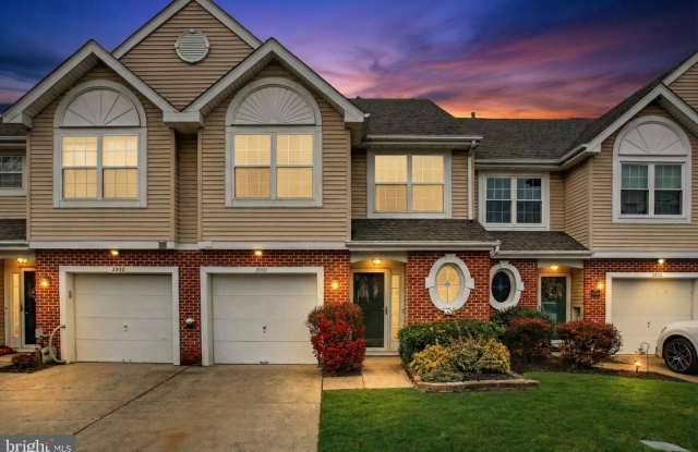 Photo of 2801 HARVARD Court