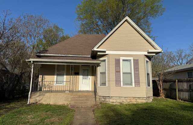 Cute 3-bedroom Home Near OTC and Drury!