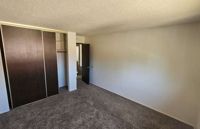 2301 SE Courtney Ave #3