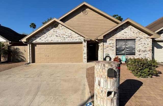 Photo of 240 HEATHER DR.