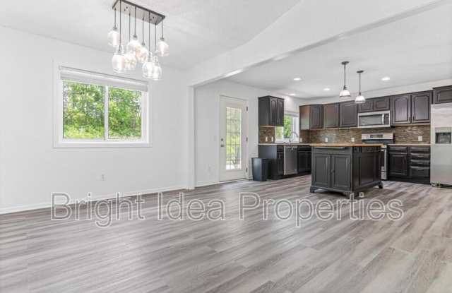 1716 Evergreen Drive