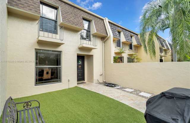 9822 Southwest 93rd Terrace