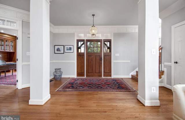 Photo of 1550 SHELFORD Court