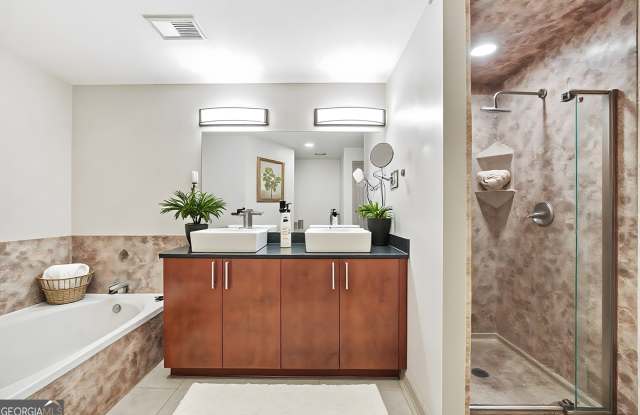 390 17th Street NW unit: 5037