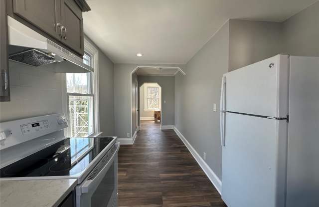 54 4th Avenue unit: 4