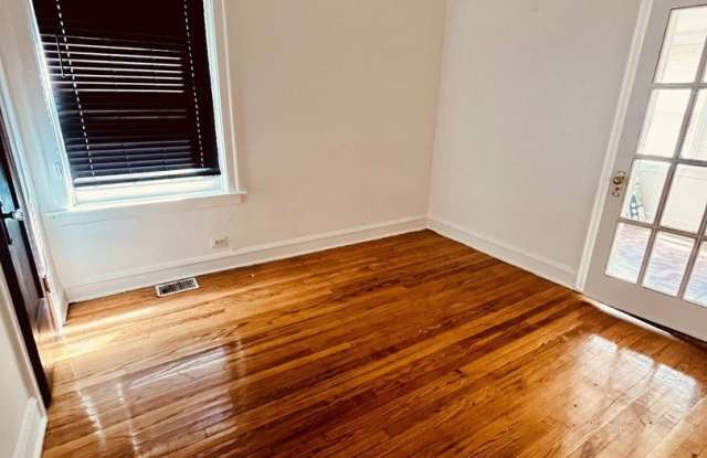 Photo of 8236 S Sangamon Street