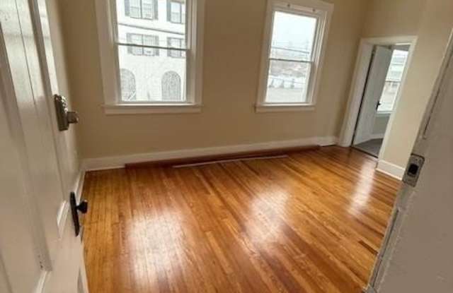 7601 Hamilton Avenue