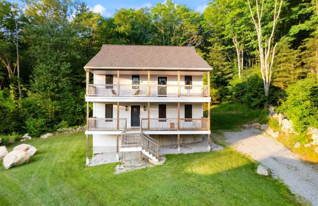 Photo of 3 Bedroom Single Family Home in Stonington, CT