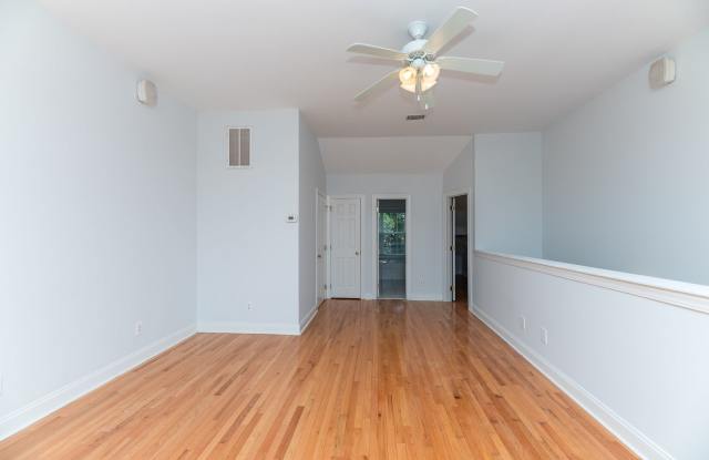 4945 Lake Palmetto Lane