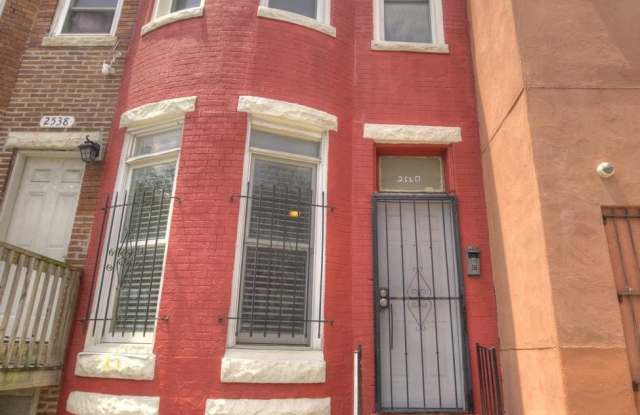 2540 GREENMOUNT Avenue