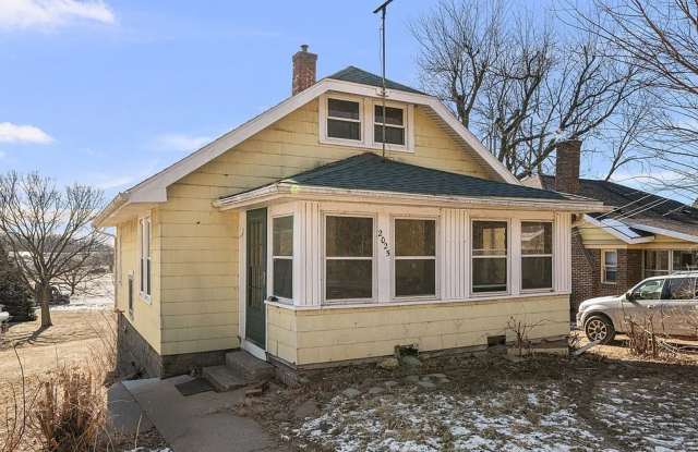 Cozy Clinton Home With Large Yard and Convenient South Bluff Location!