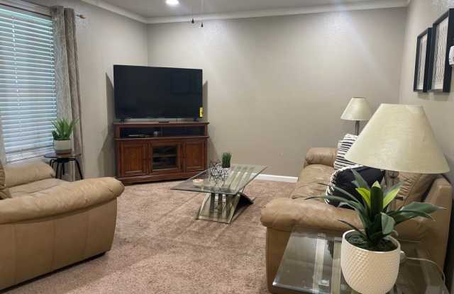 6701 Eastridge Dr. unit: 116