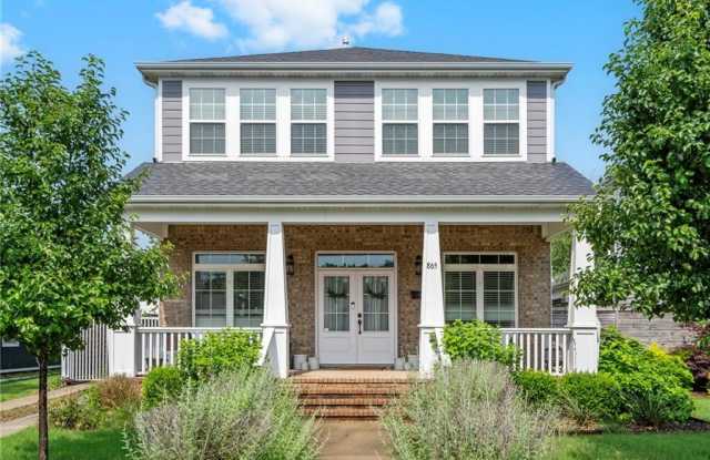 865  N Main  ST