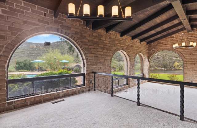 4085 Via Palo Verde Lago