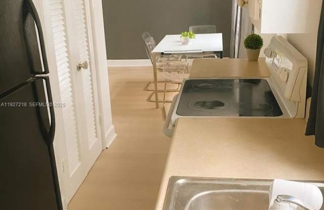 Photo of 1732 Meridian Ave