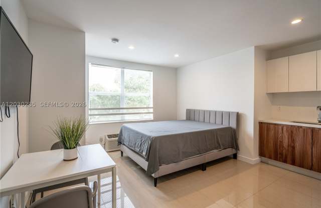 924 Marseille Dr
