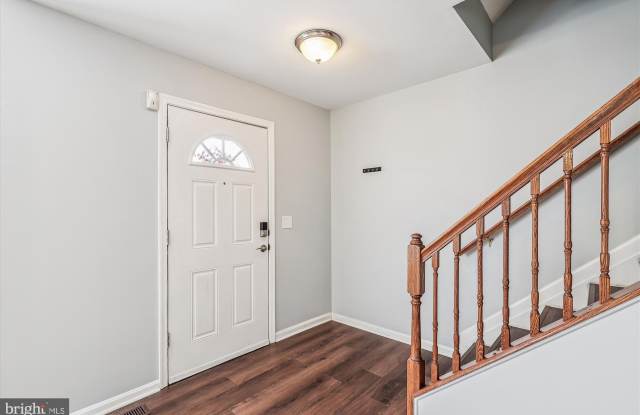 120 LANGDON FARM Circle