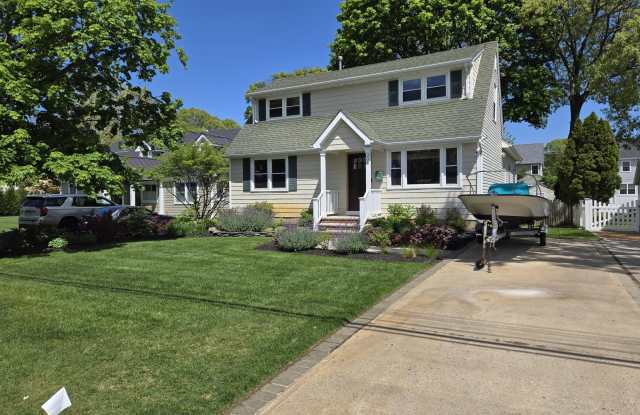 308 Maxson Avenue