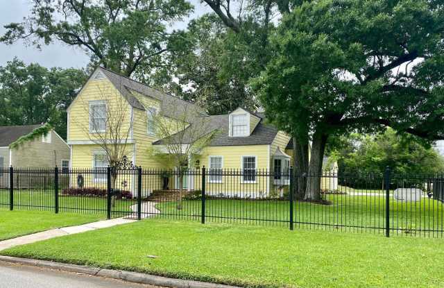 693 N 23rd