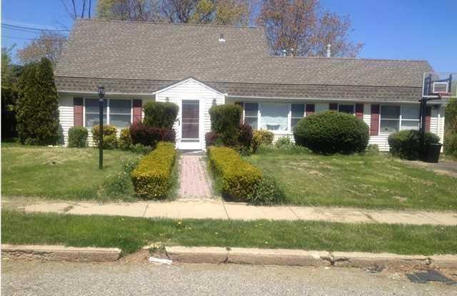 191 Norgrove Avenue