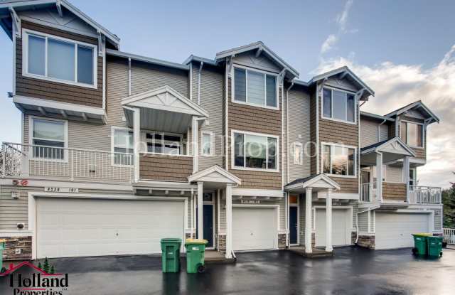 Experience Comfort and Style in This Elegant Murrayhill Townhome!