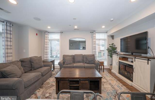 769 N UBER Street unit: 2