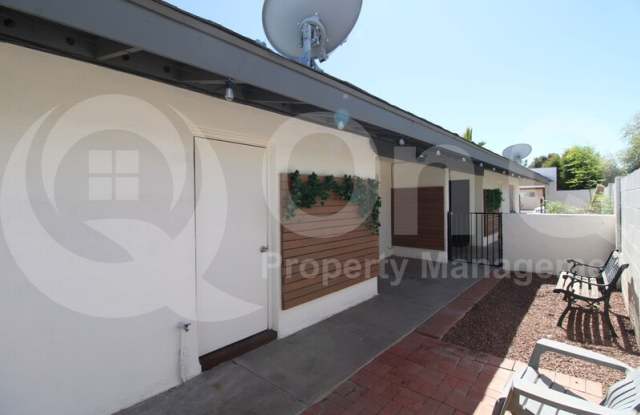 532 West La Jolla Drive