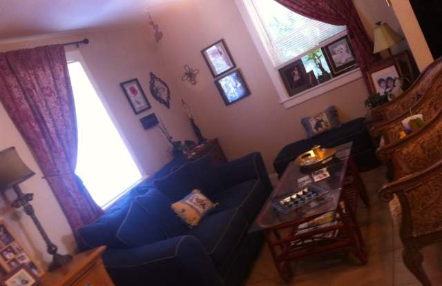 Photo of 2108 Willow Street